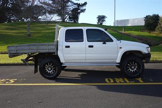2000 Toyota Hilux - Thumbnail