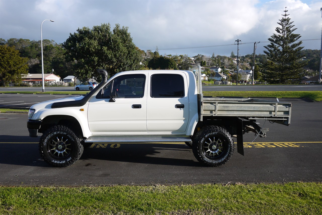 2000 Toyota Hilux