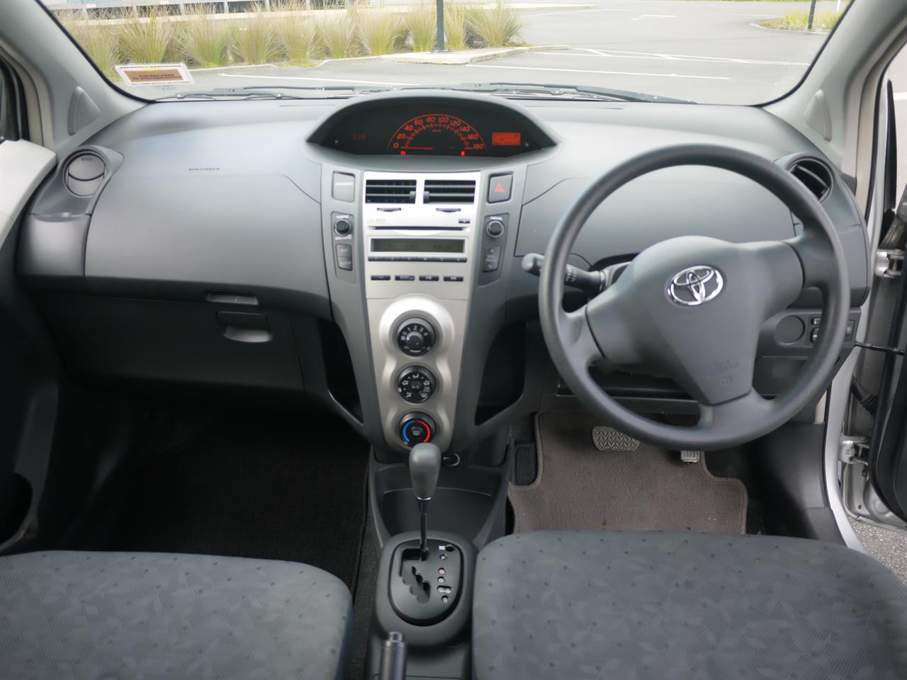 2009 Toyota Vitz