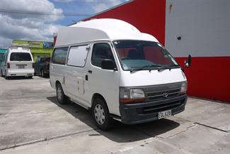 2002 Toyota Hiace - Thumbnail